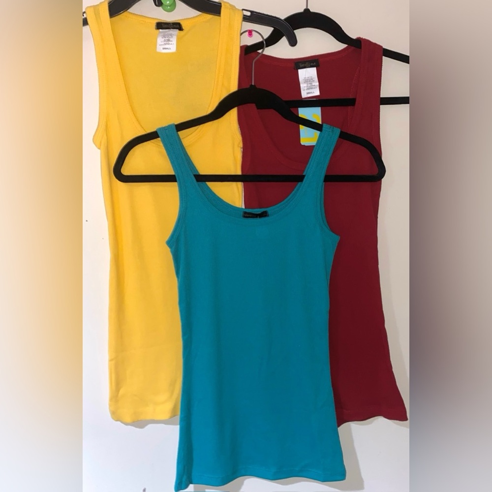 3 ribbed tank top bundle burgundy red turquoise blue yellow basic top sleeveless